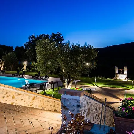 Alloggio per agriturismo Manfredi Savuto